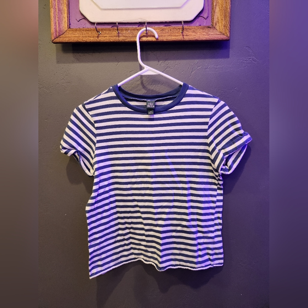 Wild Fable T-shirt size S